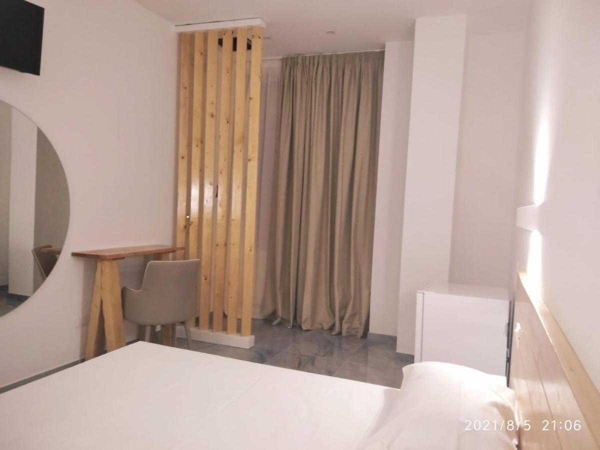 Jonium Hotel - Amazing Sea View And Swimming Pool Pulsano Luaran gambar