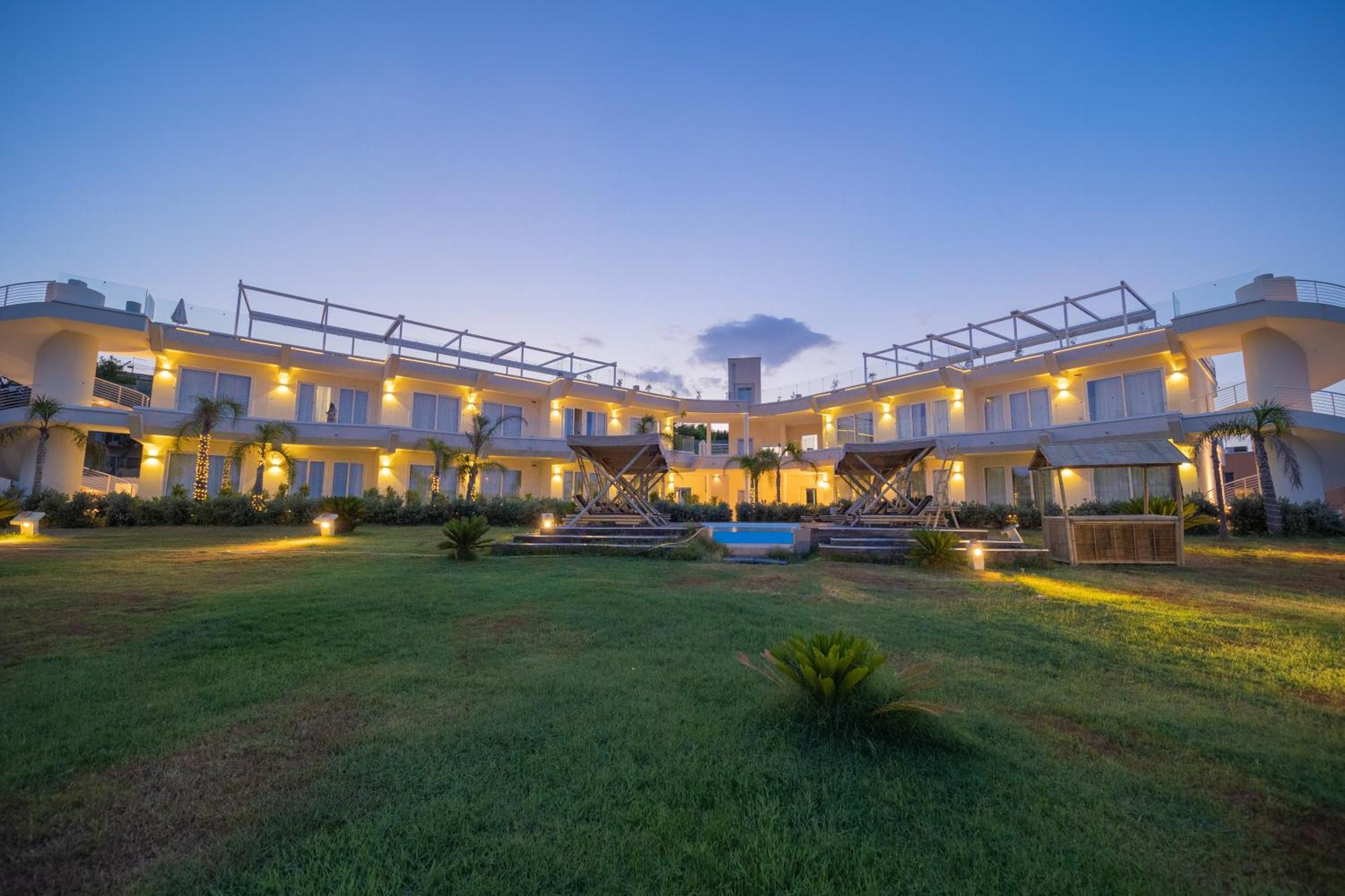 Jonium Hotel - Amazing Sea View And Swimming Pool Pulsano Luaran gambar